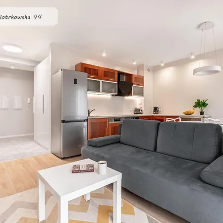 Regnum Noctis Piotrkowska 44 Lumiere * Lodž