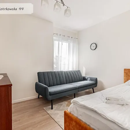 Regnum Noctis Piotrkowska 44 Lumiere *