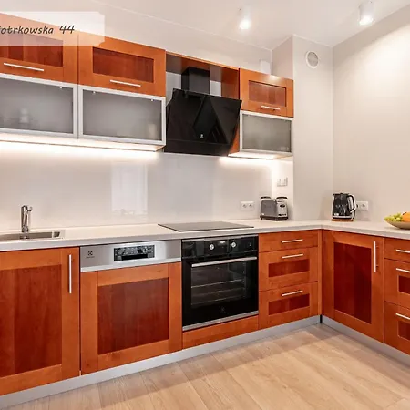 Regnum Noctis Piotrkowska 44 Lumiere *