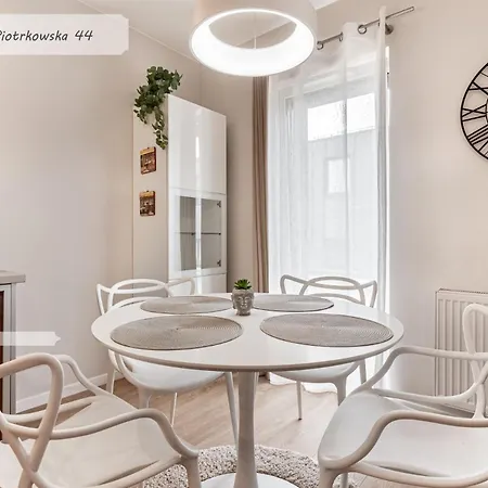 Apartment Regnum Noctis Piotrkowska 44 Lumiere *